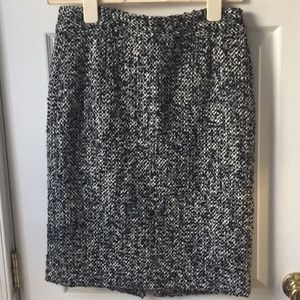 Like-New Tweed Pencil Skirt